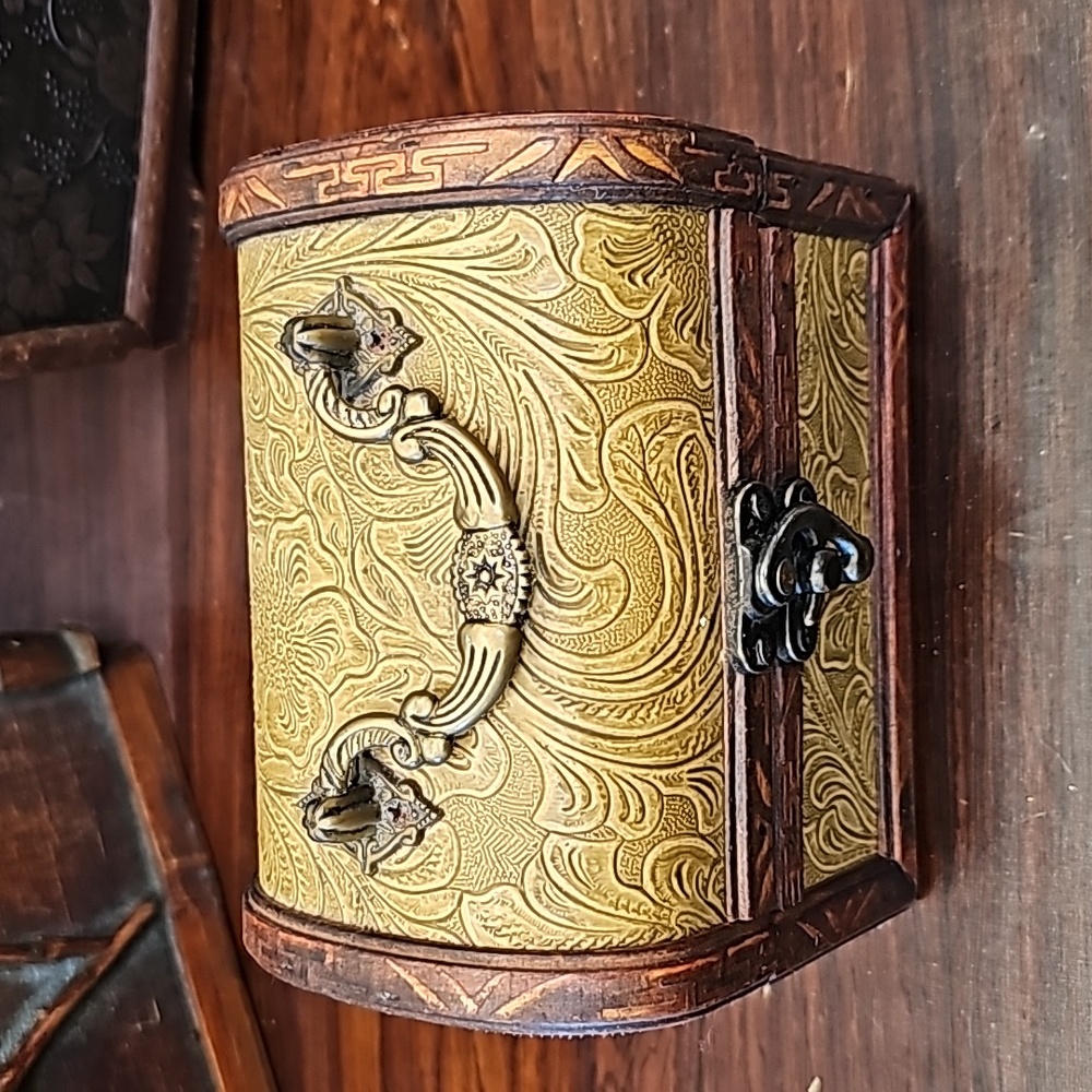 3 vintage wooden boxes with metal hinges and latch closures trinket storage - Picture 4 of 16